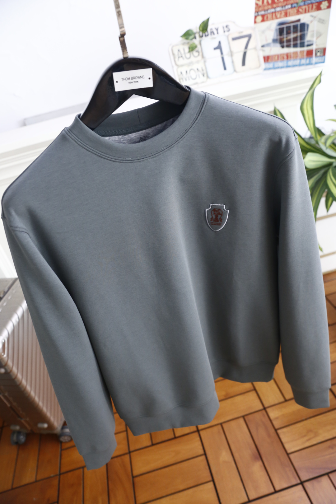 🔥BC. 26秋季新品!时尚男士百搭圆领卫衣,自带轻奢大牌氛围感,胸口盾牌形刺绣徽章精致立体,强化单品辨识度,罗纹圆领做 🔥BC. 26秋季新品!时尚男士百搭圆领卫衣,自带轻奢大牌氛围感,胸口盾牌形刺绣徽章精致立体,强化单品辨识度,罗纹圆领做
