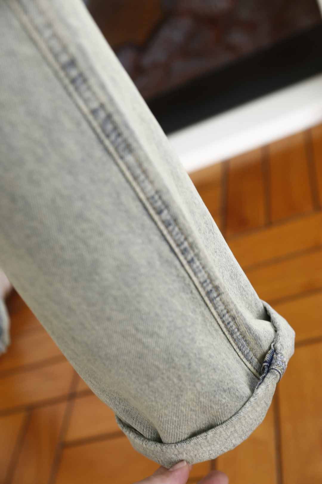 🔥路易威*/LV. 26夏季新品！时尚男士高端水洗牛仔裤👖后腰满纹印花皮牌搭配金属圆标，满满奢牌辨识度。经典双后袋设计，