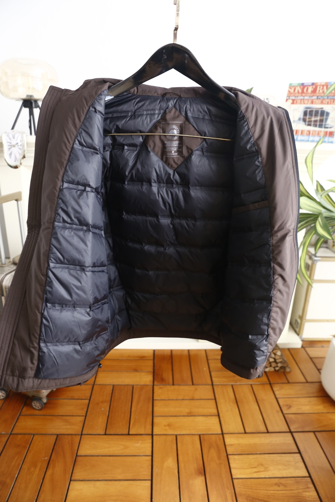 🔥加拿大鹅. 26秋冬新品！时尚男士连帽羽绒夹克，可收纳连帽设计，主拉链顺滑耐用，侧插口袋简约实用，袖口调节扣方便贴合手