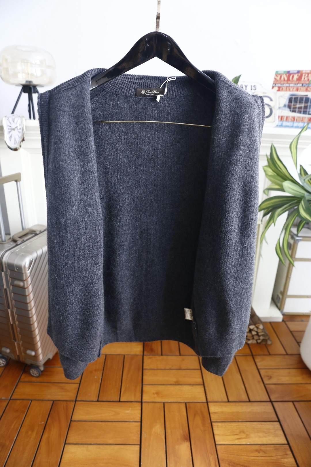 🔥Loro Piana. 26秋冬新款！时尚男士翻领全拉链针织开衫，羊毛羊绒混纺材质，宽翻领肌理感饱满，双向拉链设计穿脱