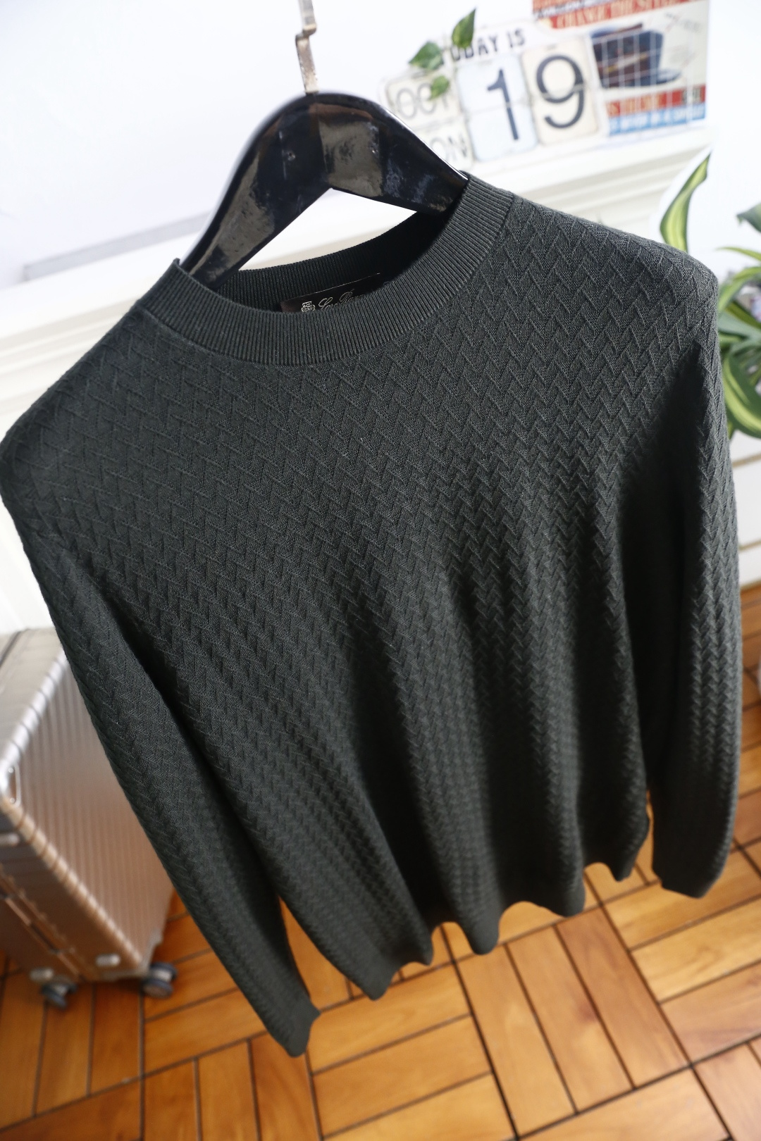 🔥Loro Piana. 26秋冬新款！时尚男士半高领针织衫，面料含绵羊毛，衣身精致立体菱格提花纹理，肌理层次饱满耐看。