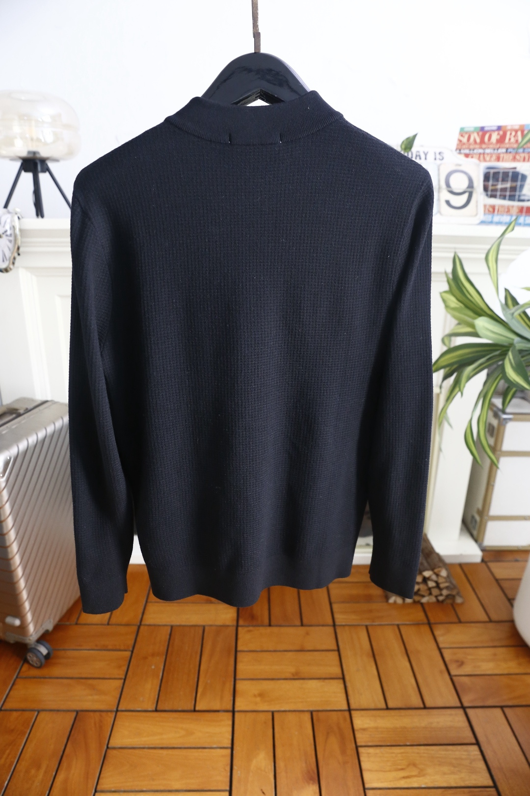 🔥Loro Piana. 26秋冬新款！时尚男士半拉链立领针织衫，细腻华夫格肌理质感出众，半开拉链领口可自由调节。罗纹收