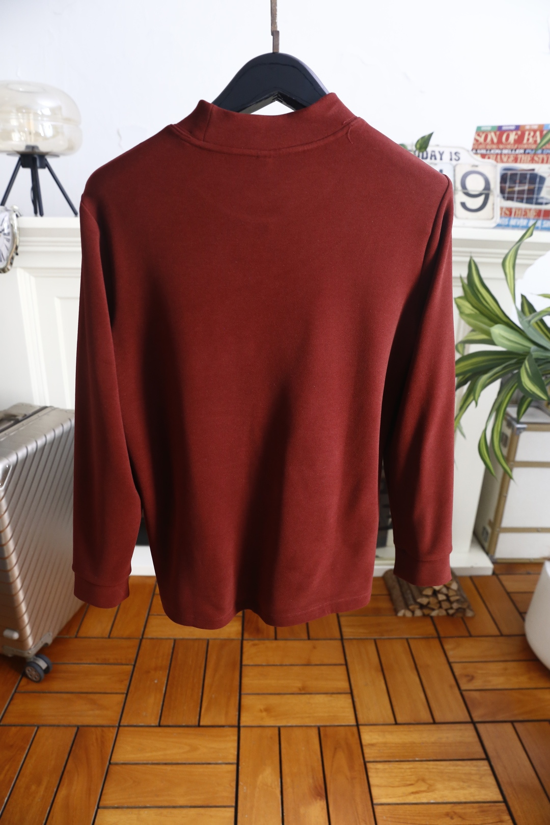🔥Loro Piana. 26秋冬新款！时尚男士半高领打底衫，甄选暖姜羊绒蛋白面料，软糯温润亲肤锁温。简约半高领贴合颈部