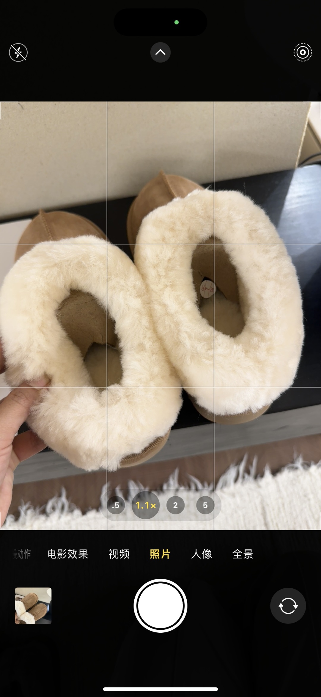 𝐭𝐚𝐳𝐳塔次特 秋冬街边感 随手拍📷一双雪地靴 一秒秋冬氛围感来了〰️超模们的选择 极简〰️每天都要温暖
