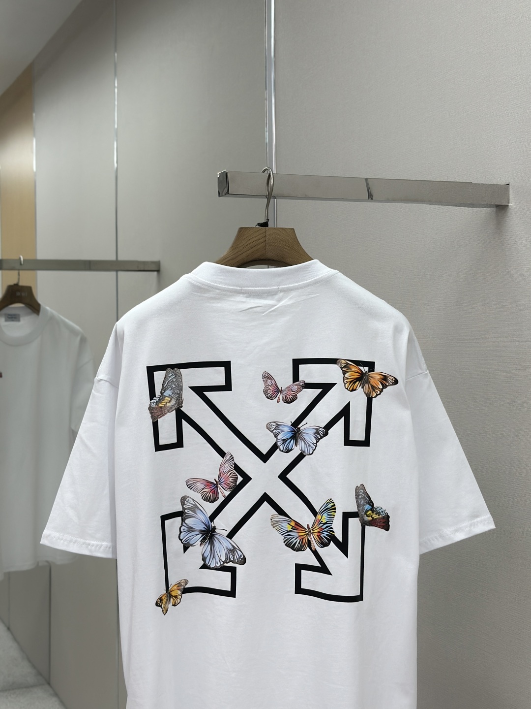 Off-White Oversized Short Sleeve T-Shirt - 25FW Collection - Black, Size S 9 cmp i1754494726317 3657 0 7
