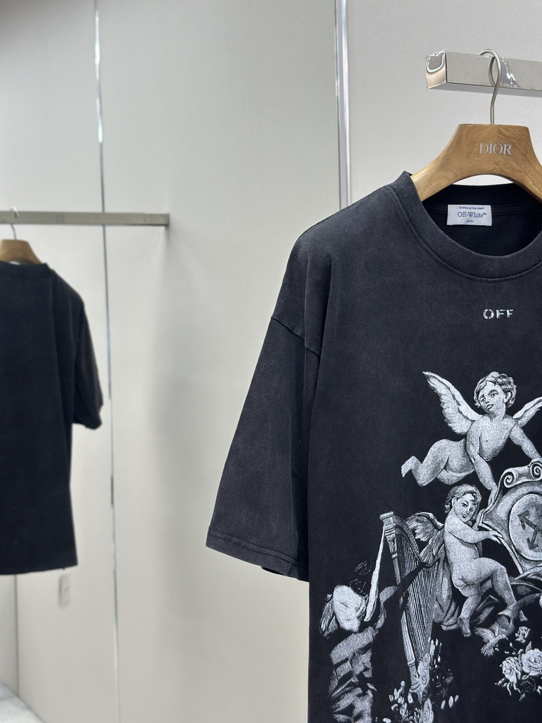 Off-White Washed Grey Oversized Short Sleeve Tee - 25FW Collection 6 cmp i1754494836312 286 0 4