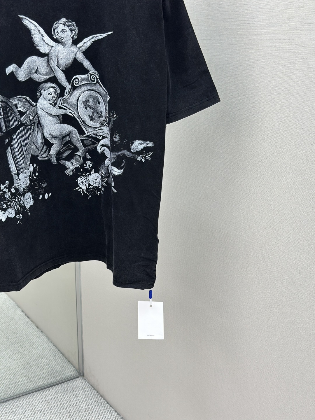 Off-White Washed Grey Oversized Short Sleeve Tee - 25FW Collection 8 cmp i1754494836320 172 0 6