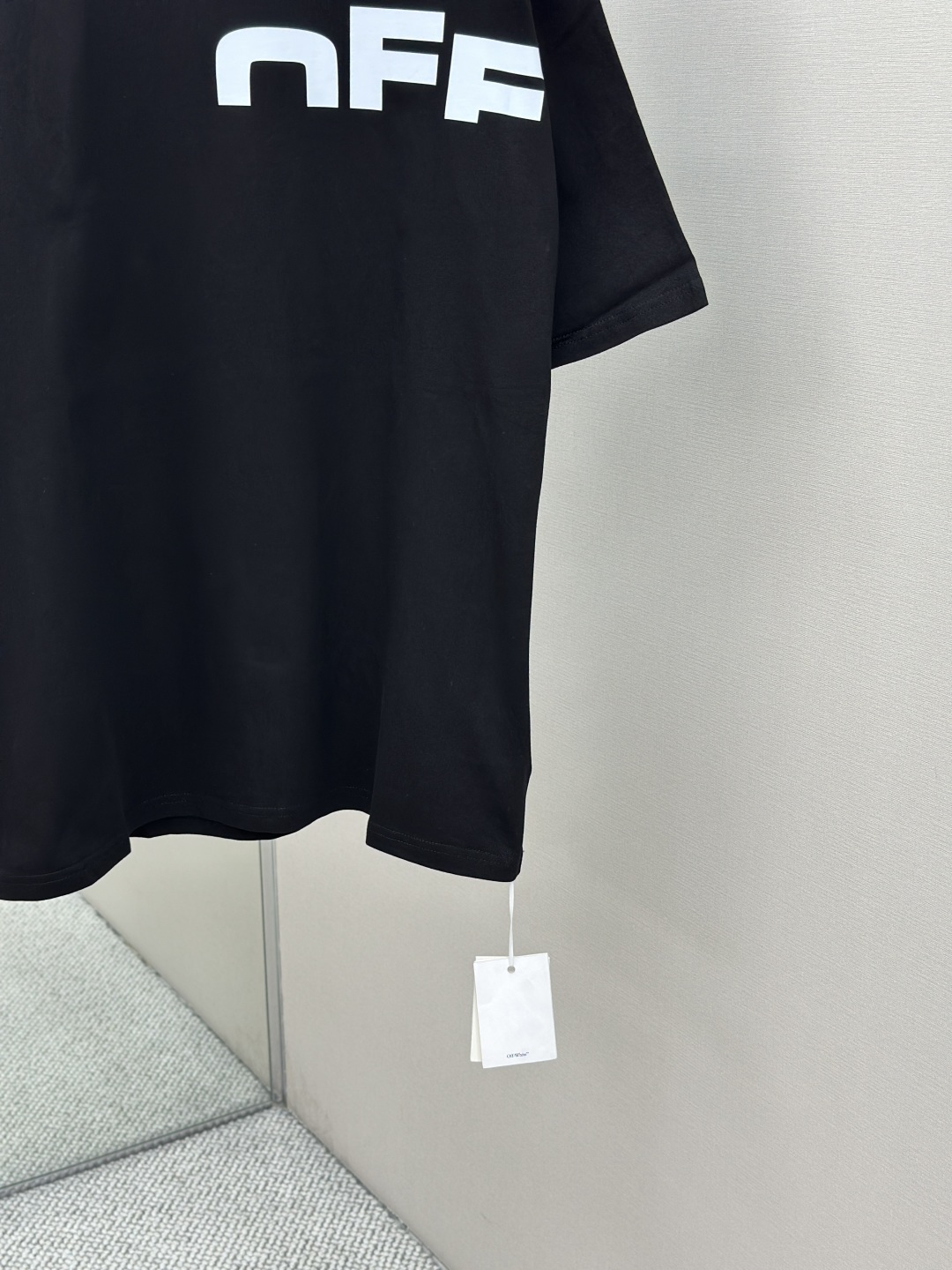 Off-White 25FW Series Oversize Short Sleeve T-Shirt - High-Quality Cotton 8 cmp i1754494978030 2701 0 6