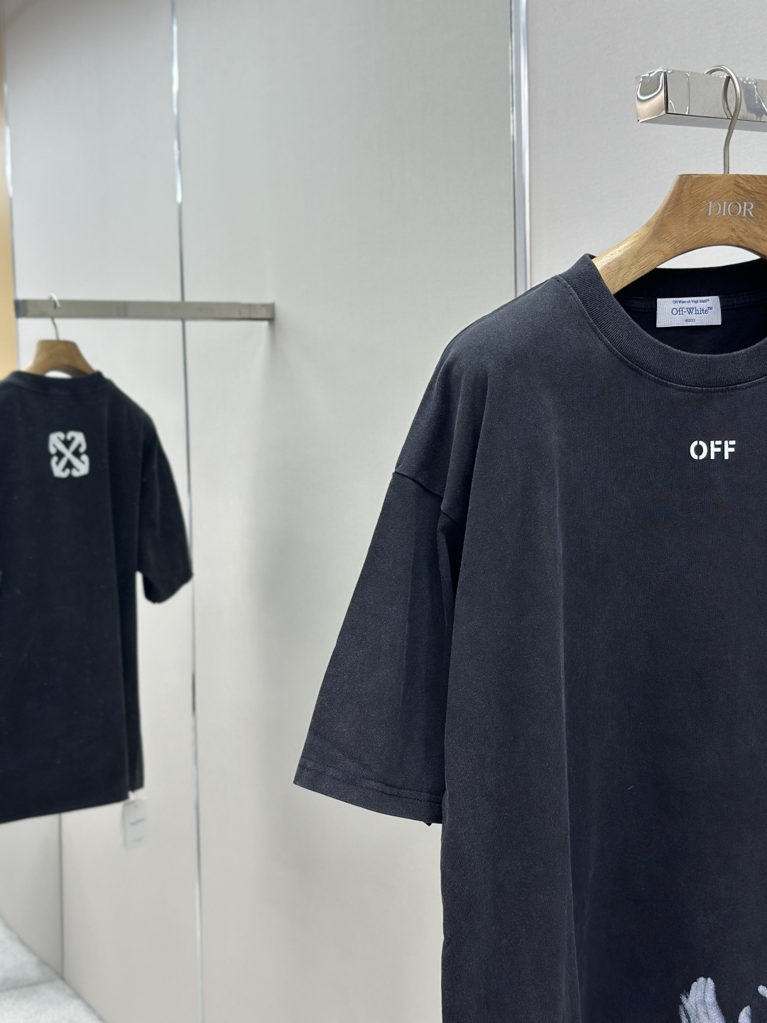 Off-White Grey Oversized Short Sleeve T-Shirt - FW25 Collection 6 cmp i1754495105945 6456 0 4
