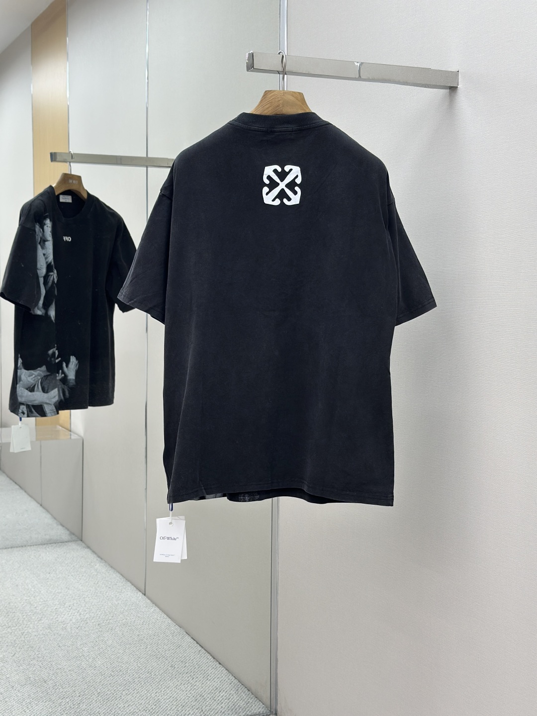 Off-White Grey Oversized Short Sleeve T-Shirt - FW25 Collection 3 cmp i1754495109748 1602 0 1