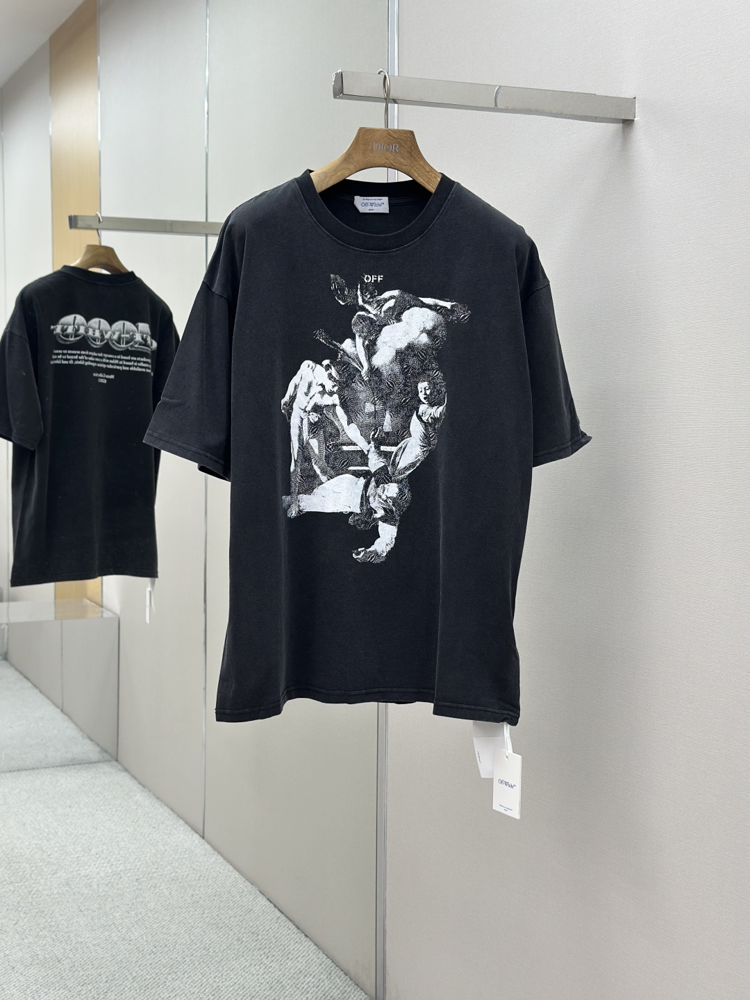Off-White Washed Gray Oversized Short Sleeve T-Shirt - 25FW Collection 2 cmp i1754495128062 2261 0 0
