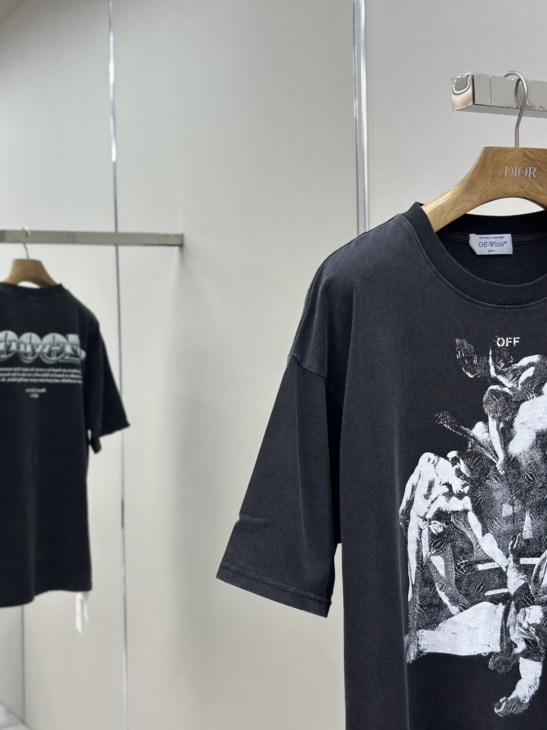 Off-White Washed Gray Oversized Short Sleeve T-Shirt - 25FW Collection 6 cmp i1754495128065 8177 0 7