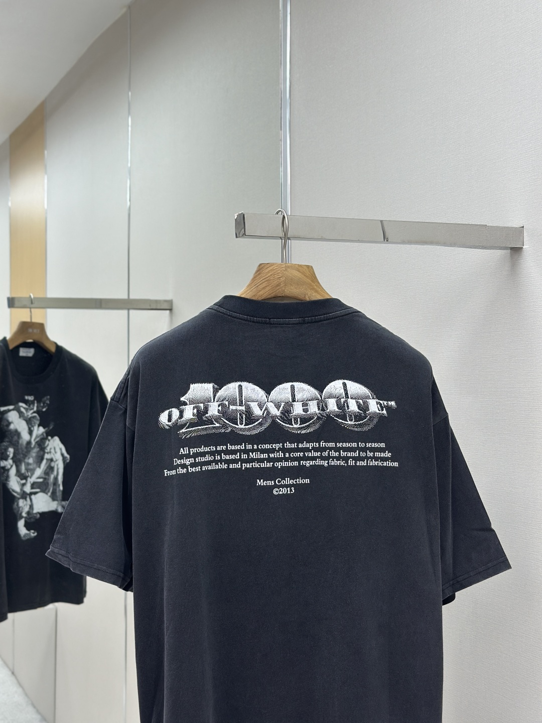 Off-White Washed Gray Oversized Short Sleeve T-Shirt - 25FW Collection 9 cmp i1754495128069 6029 0 6