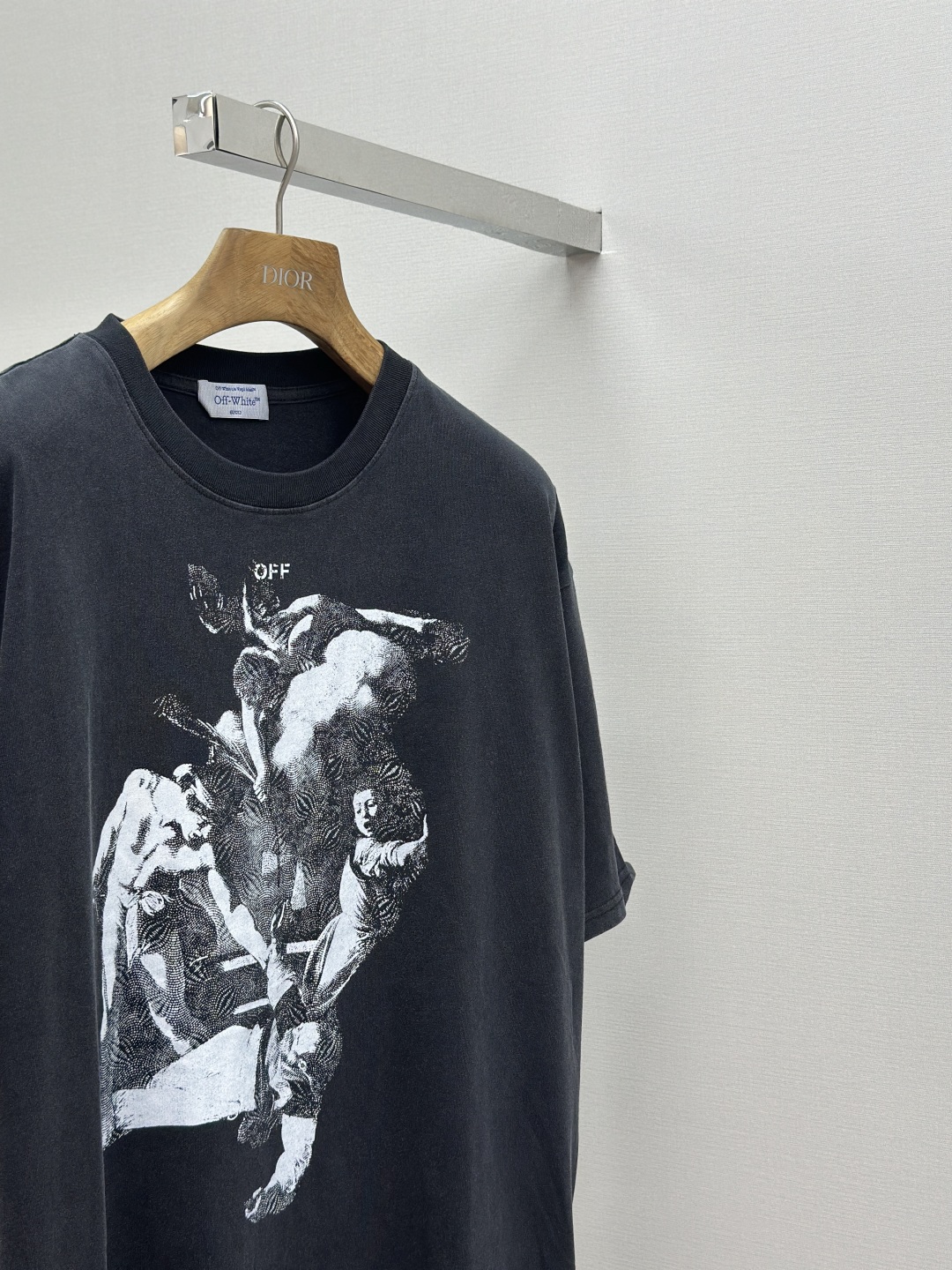 Off-White Washed Gray Oversized Short Sleeve T-Shirt - 25FW Collection 7 cmp i1754495128069 7557 0 4