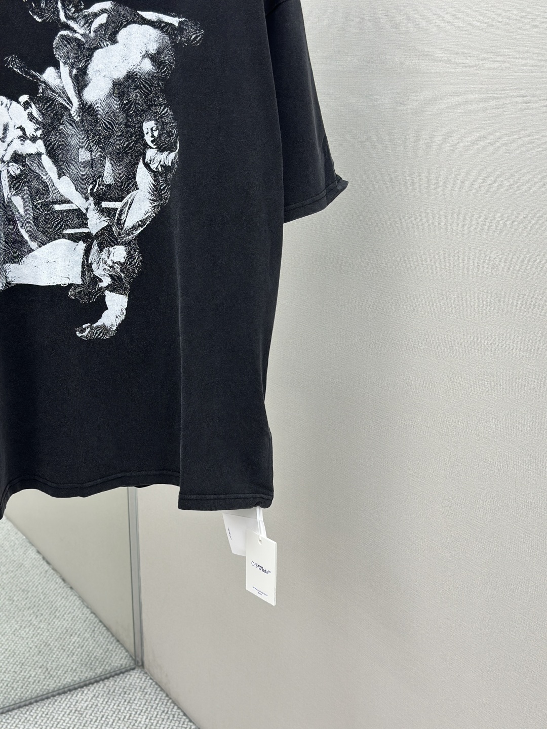Off-White Washed Gray Oversized Short Sleeve T-Shirt - 25FW Collection 8 cmp i1754495132139 4035 0 5