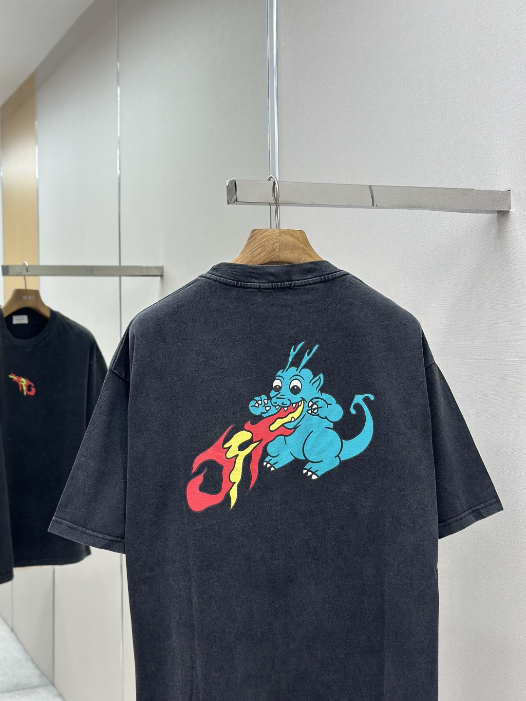 Off-White Oversized T-Shirt - Washed Grey, 260g Pure Cotton, Digital Print 9 cmp i1754495180024 3663 0 7