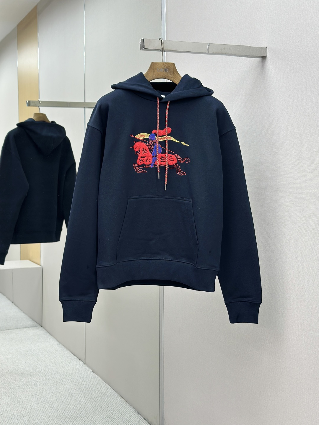 Burberry BBR 绒毛马刺绣连帽