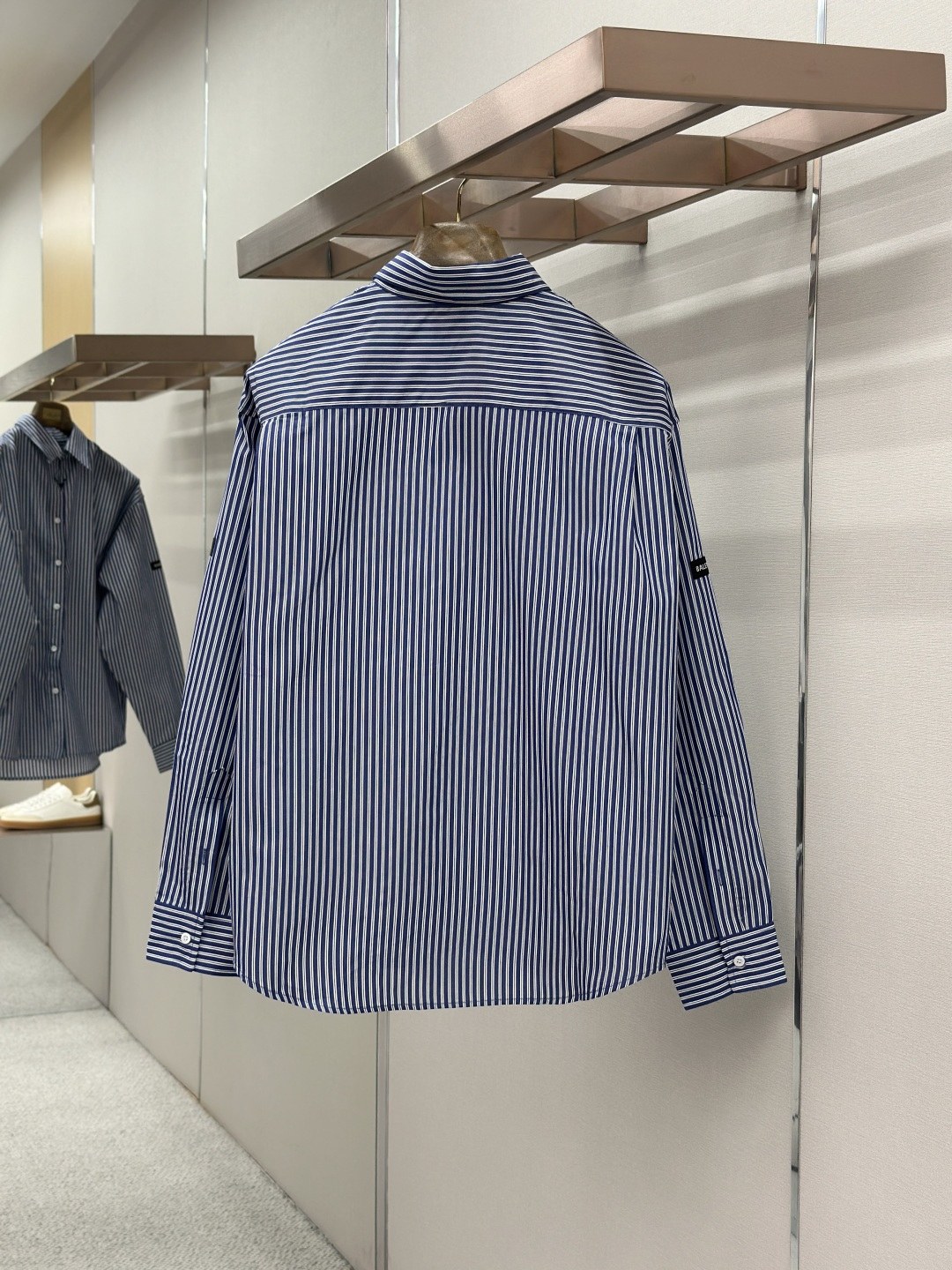Balenciaga BALENCIAGA巴黎世家标识简约条纹长袖衬衫