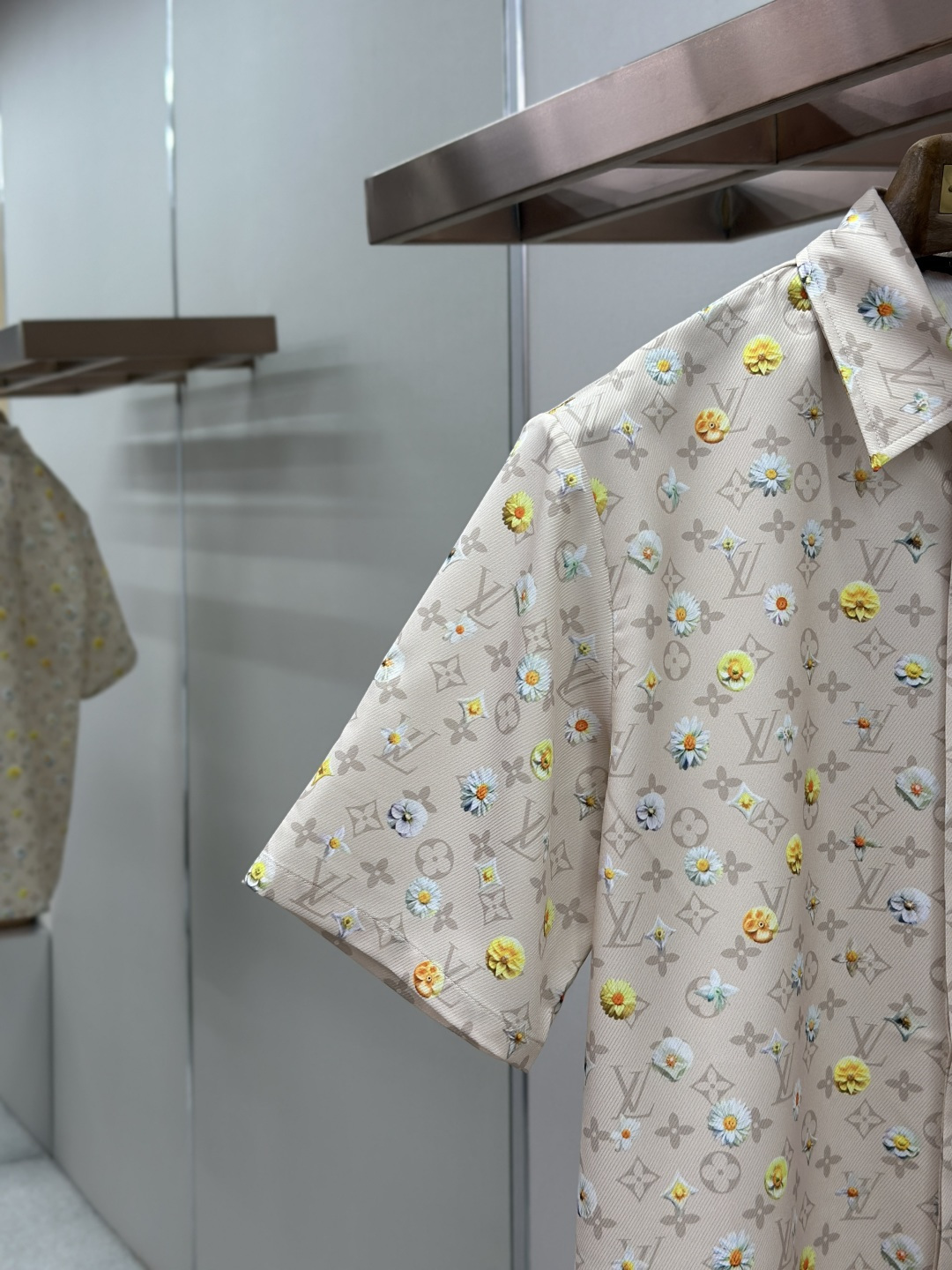 Louis Vuitton LOUIS VUITTON 路易威登 深棕雏菊Monogram桑蚕丝短袖衬衫
