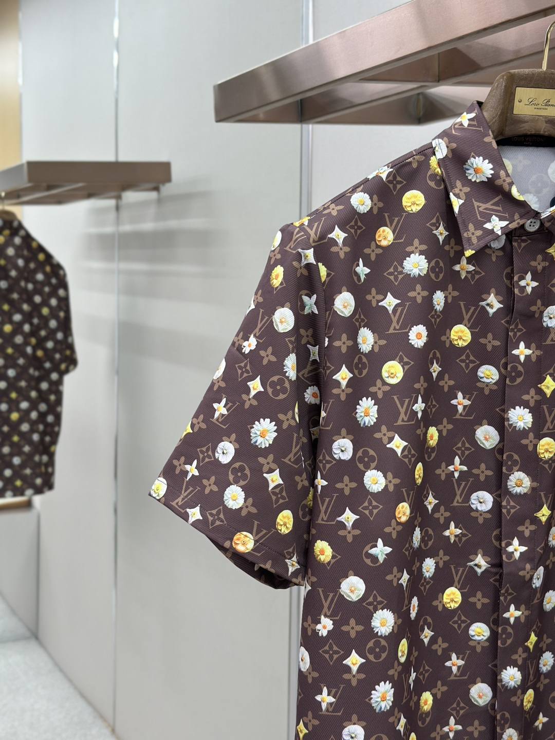 Louis Vuitton LOUIS VUITTON 路易威登 深棕雏菊Monogram桑蚕丝短袖衬衫