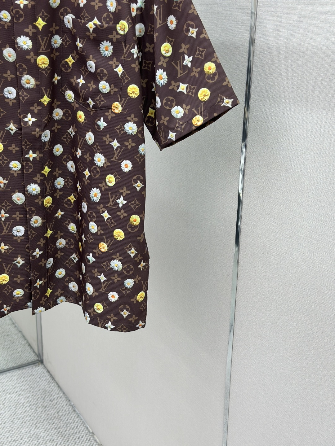 Louis Vuitton LOUIS VUITTON 路易威登 深棕雏菊Monogram桑蚕丝短袖衬衫