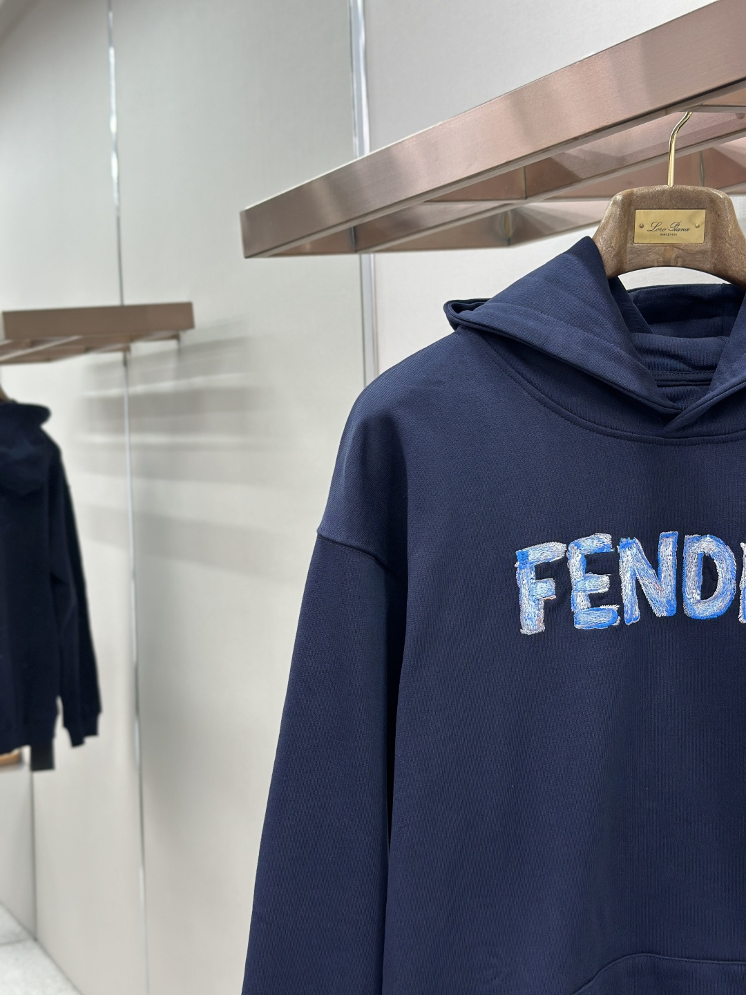 Fendi FENDI 刺绣手绘标识卫衣