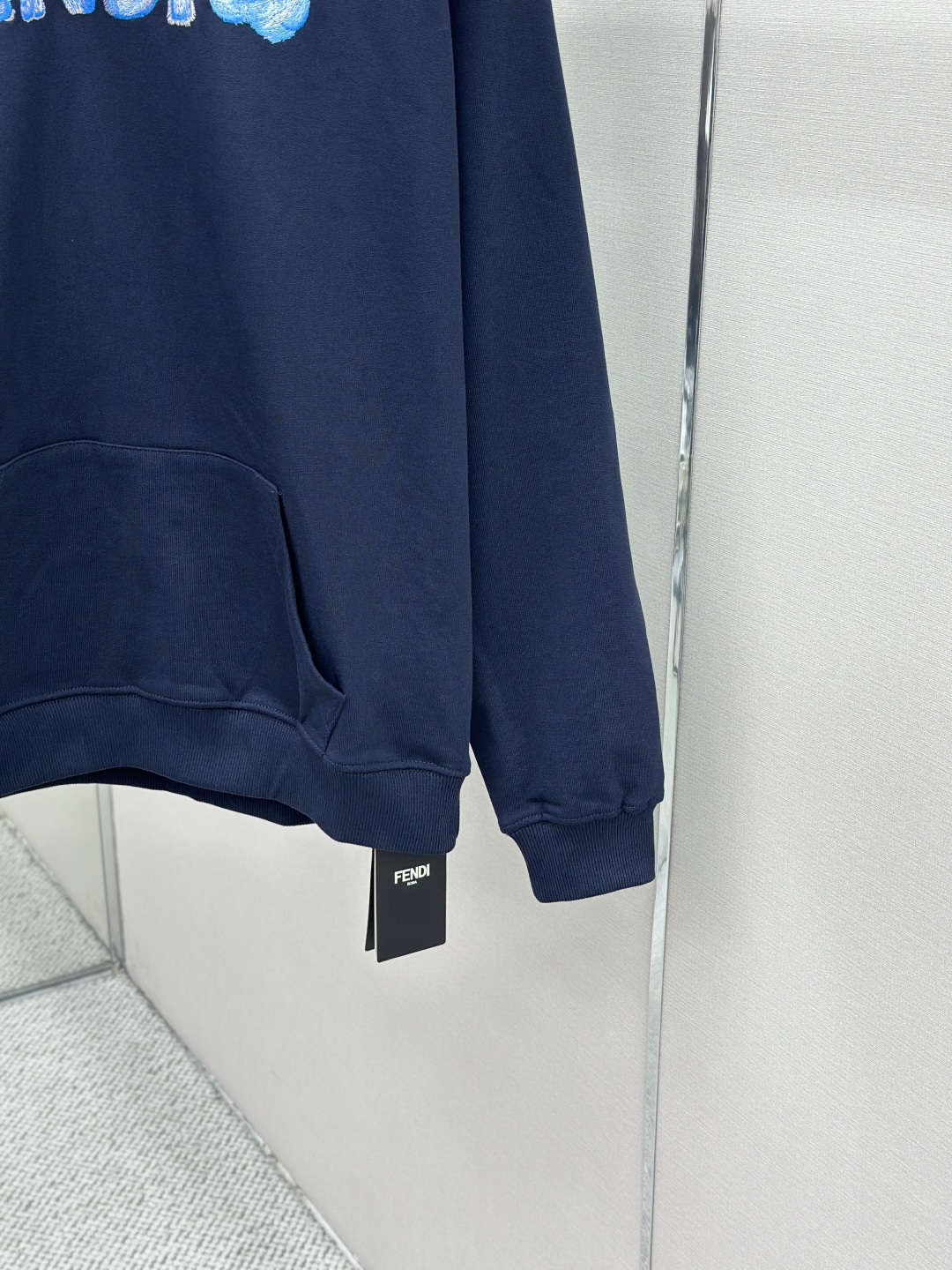 Fendi FENDI 刺绣手绘标识卫衣