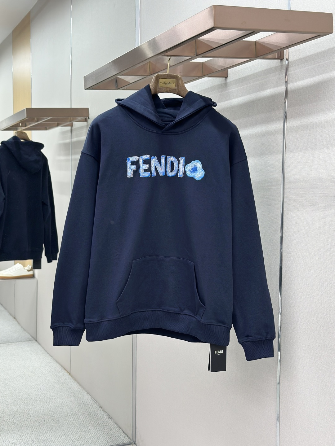 Fendi FENDI 刺绣手绘标识卫衣