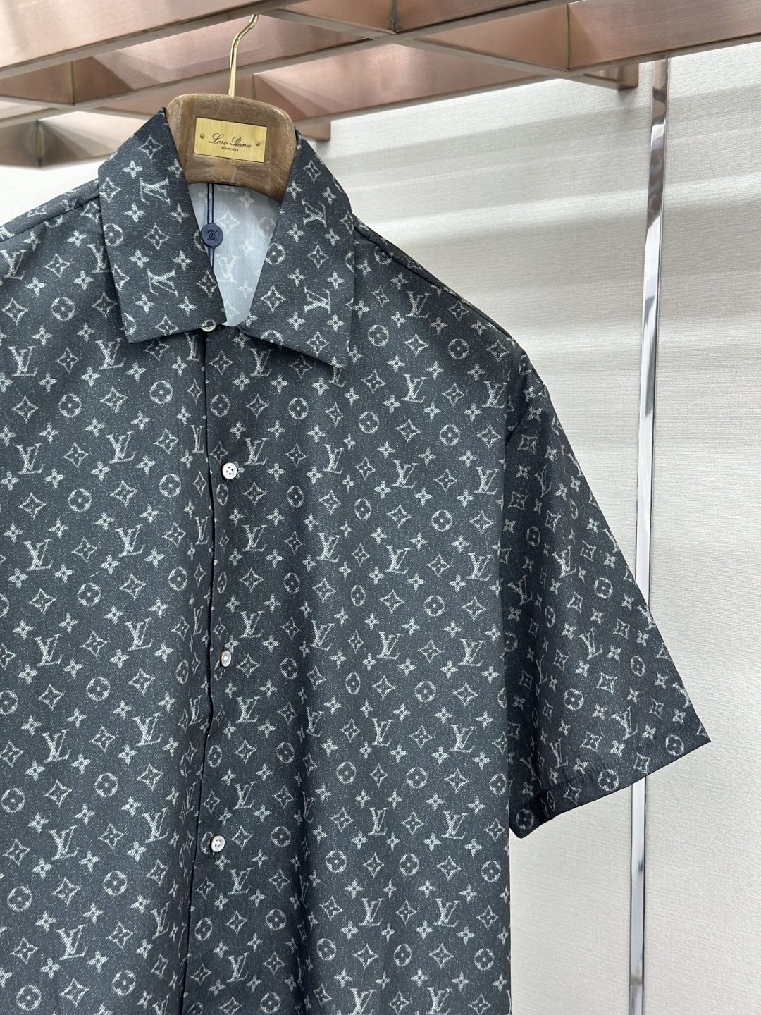 Louis Vuitton LV路易威登满印提花短袖