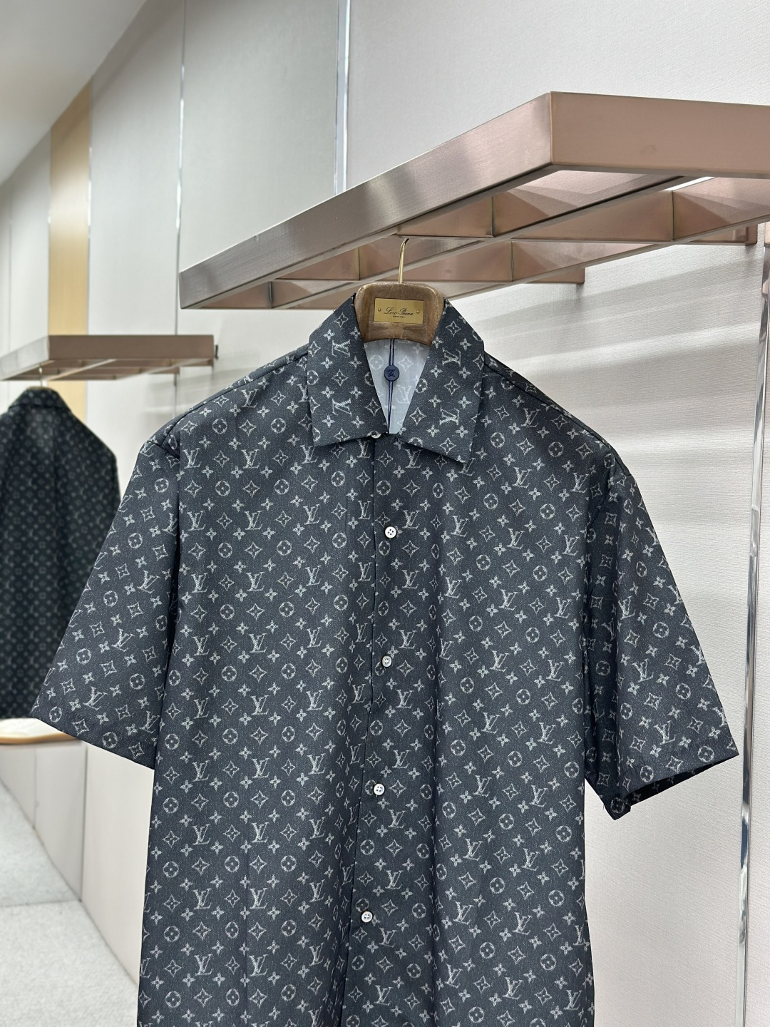 Louis Vuitton LV路易威登满印提花短袖
