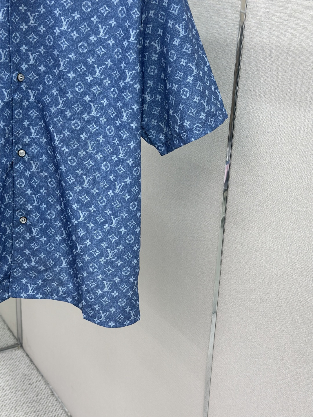 Louis Vuitton LV路易威登满印提花短袖