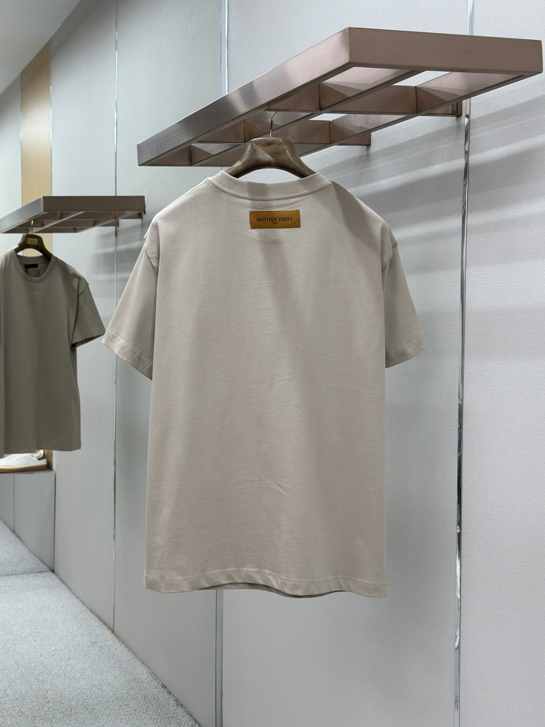 Louis Vuitton LOUIS VUITTON 路易威登压纹标识短袖T恤