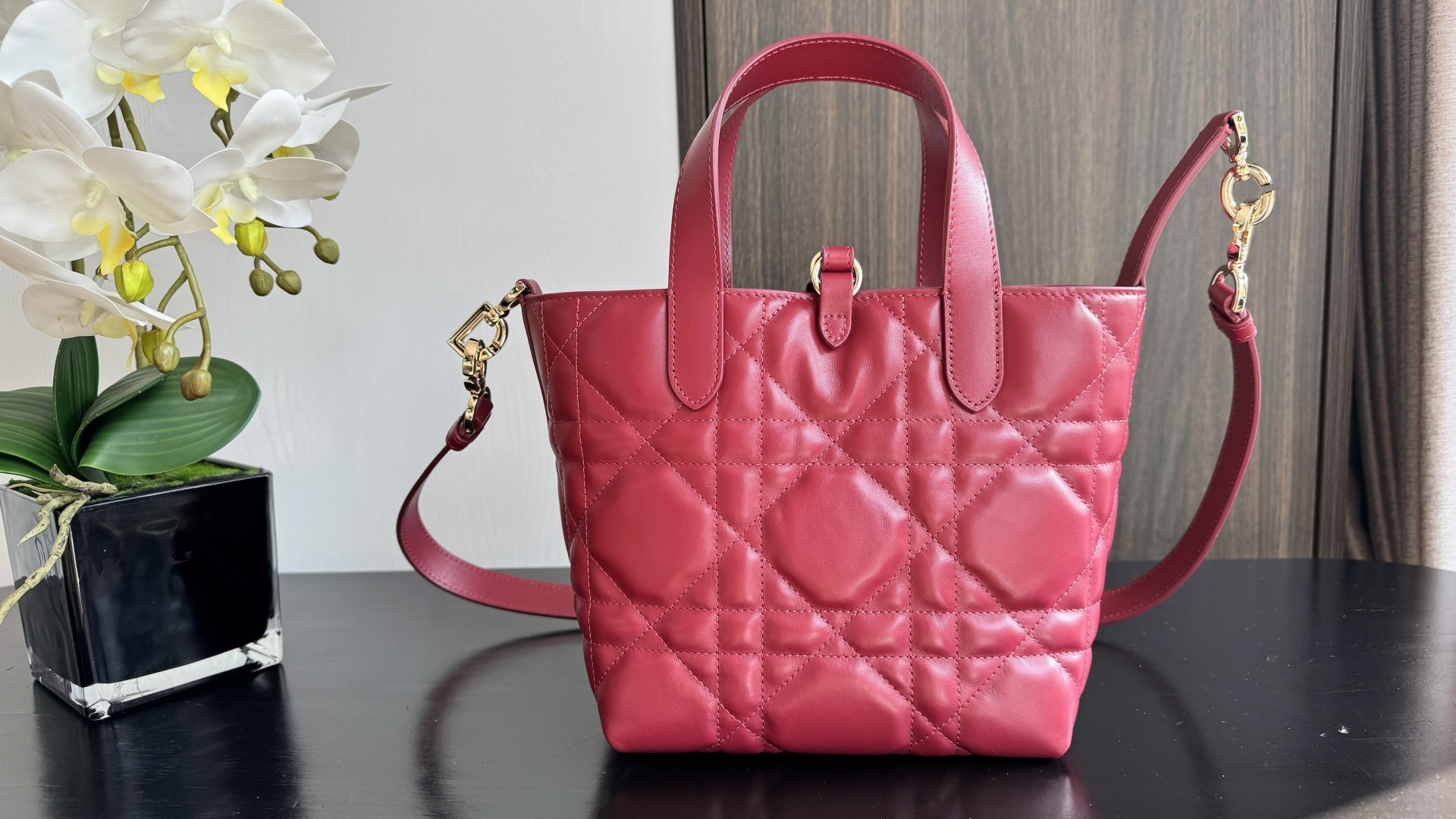 Alexander McQueen Classic Handcrafted Luxury Leather Shoulder Bag Ref 3
