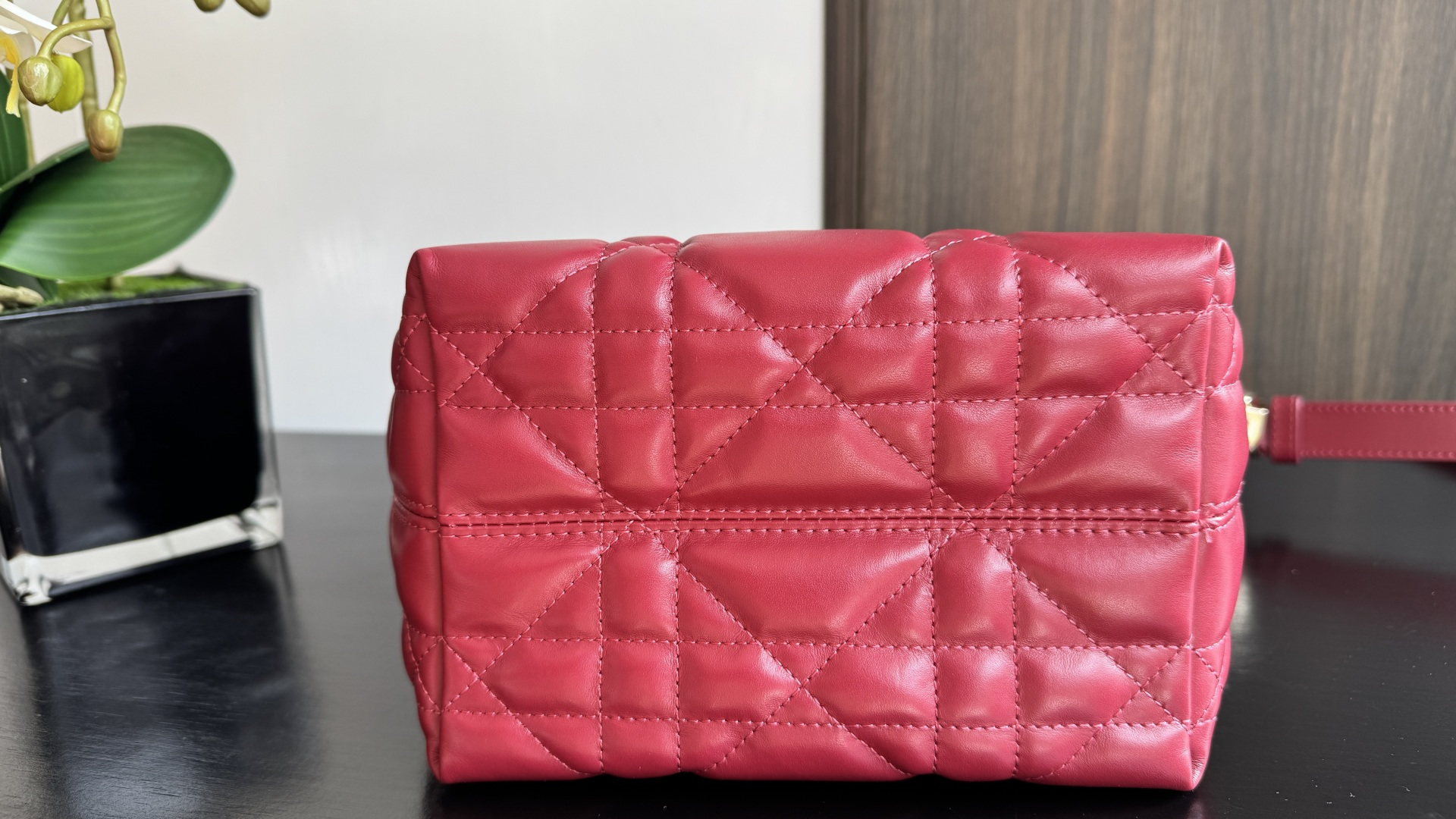 Alexander McQueen Classic Handcrafted Luxury Leather Shoulder Bag Ref 6