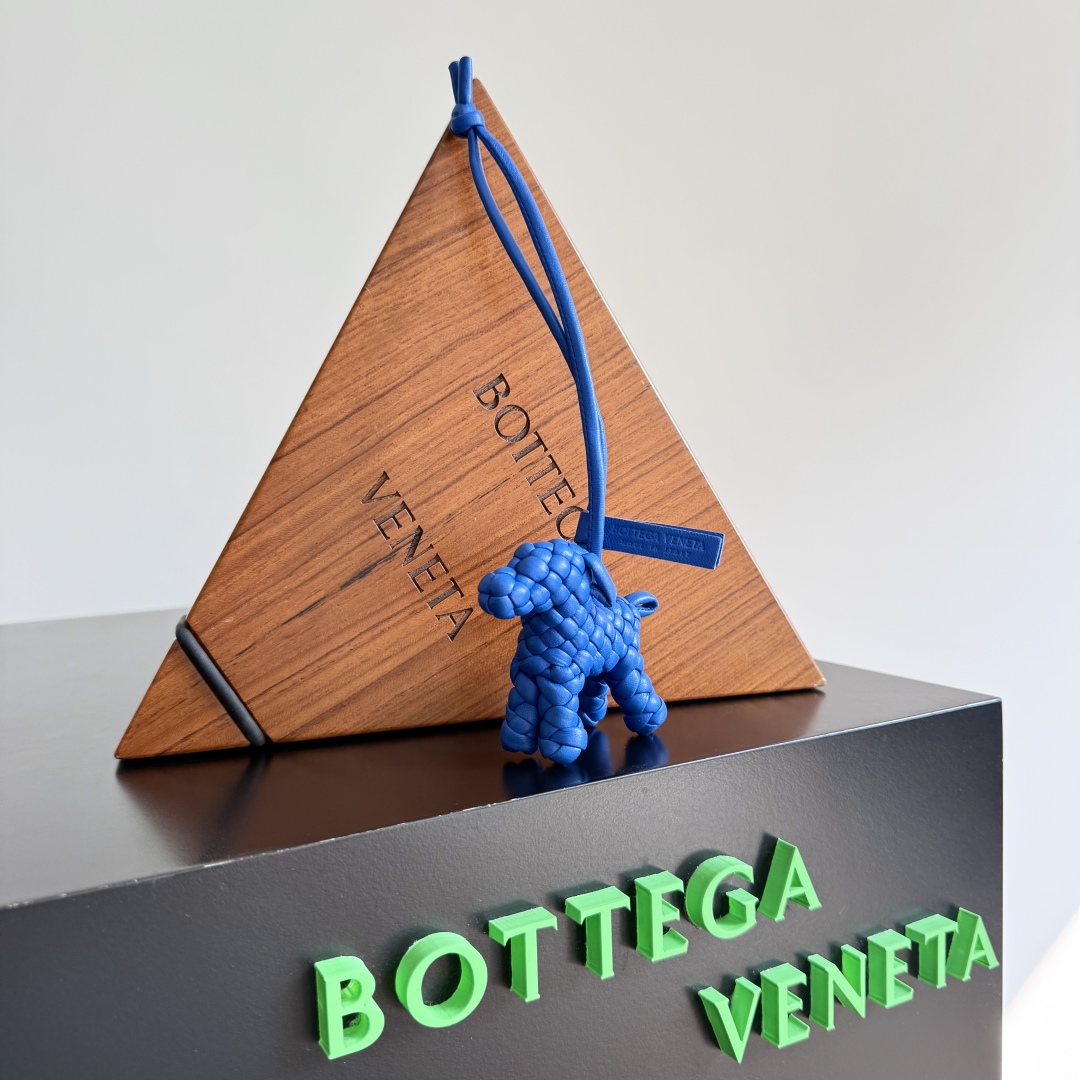 Bottega Veneta Blue Leather Woven Puppy Bag Charm, Cute Designer Dog Charm 3 cmp i1742483919185 1701 0 8
