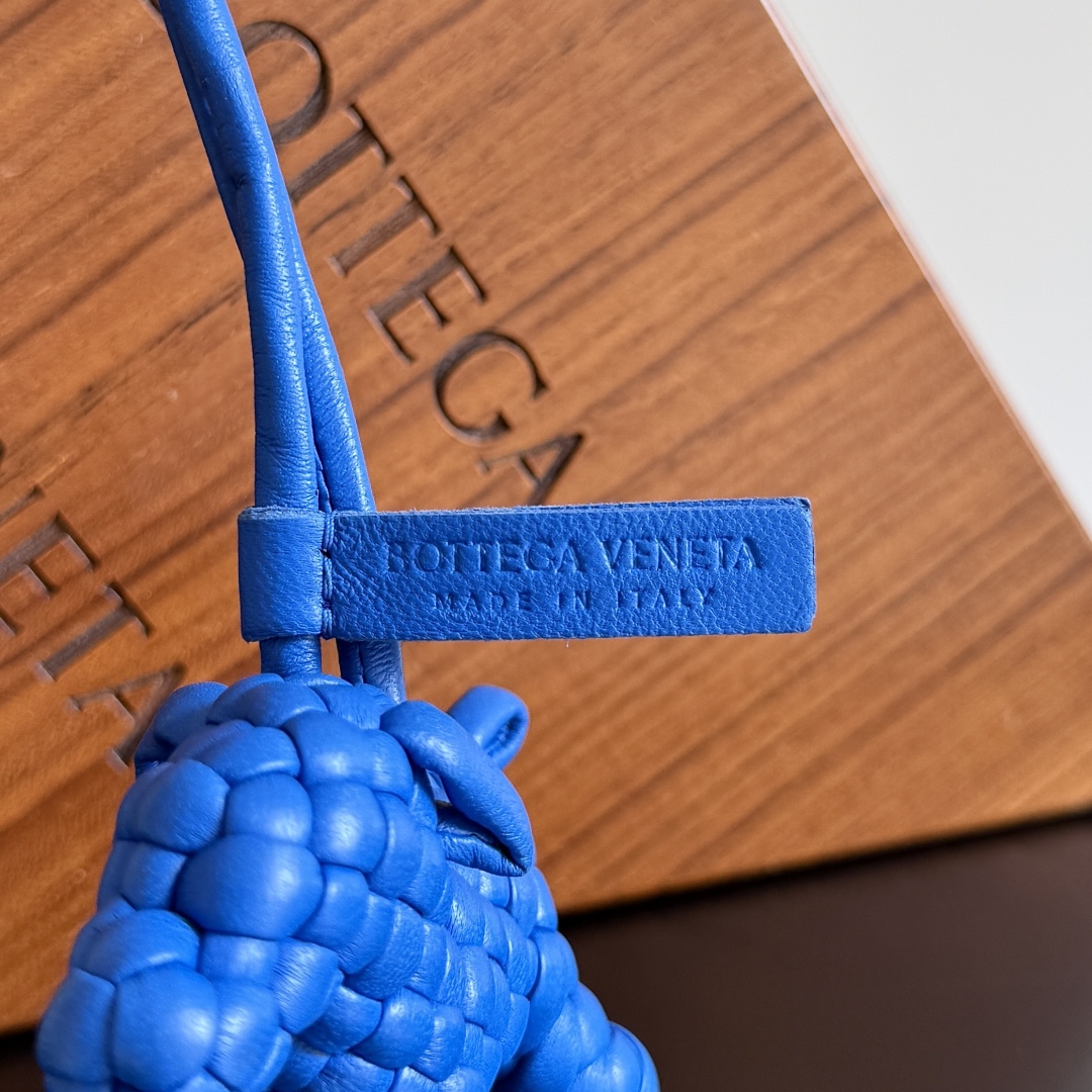Bottega Veneta Blue Leather Woven Puppy Bag Charm, Cute Designer Dog Charm 7 cmp i1742483938138 5014 0 5