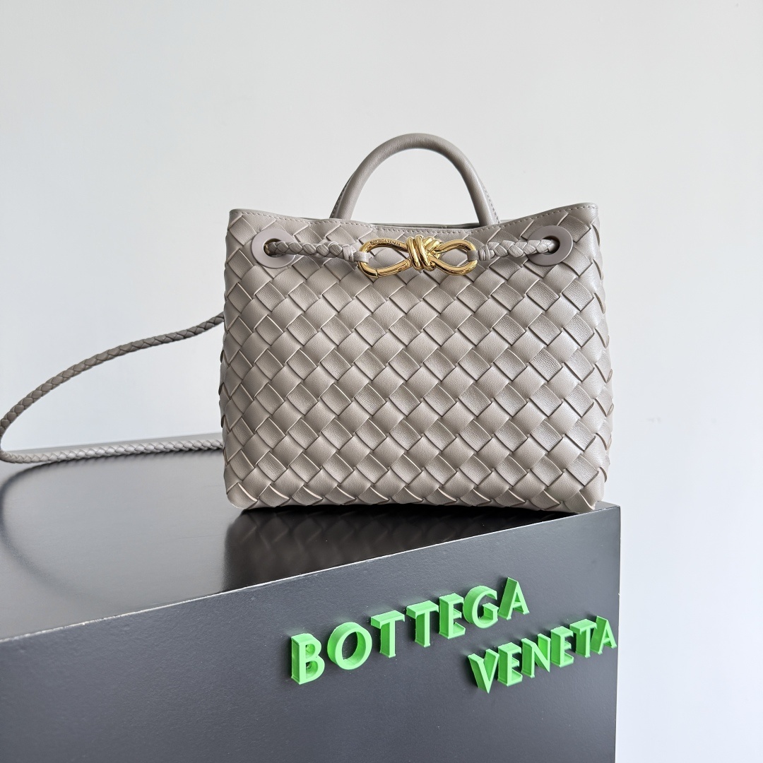 BV的新款Andiamo出货啦‼️真的实火Bottega Veneta 本季推出的新款Andiamo编