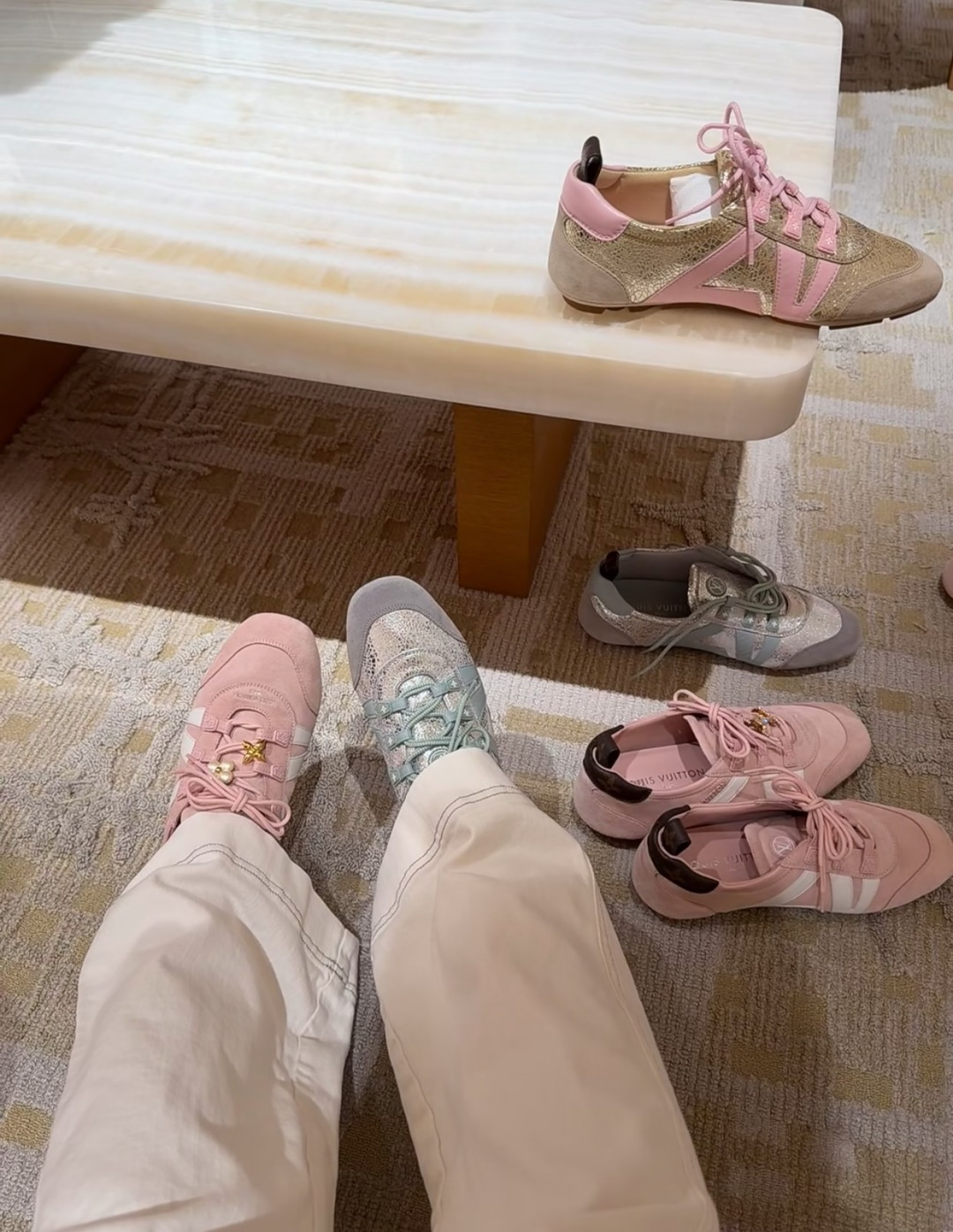 NO:882203,Super comfortable LV ballet shoes, not only good-looking but also very fashionable~ The color is also very suitable for summer, full of looseness, casual shoes/sports shoes, louis vuitton, sneakers19860909超舒服的LV芭蕾鞋 不止好看而且还很时髦～ 颜色也很适合夏季 松驰感满满,休闲鞋/运动鞋,louis vuitton,sneakers,Women's Shoes