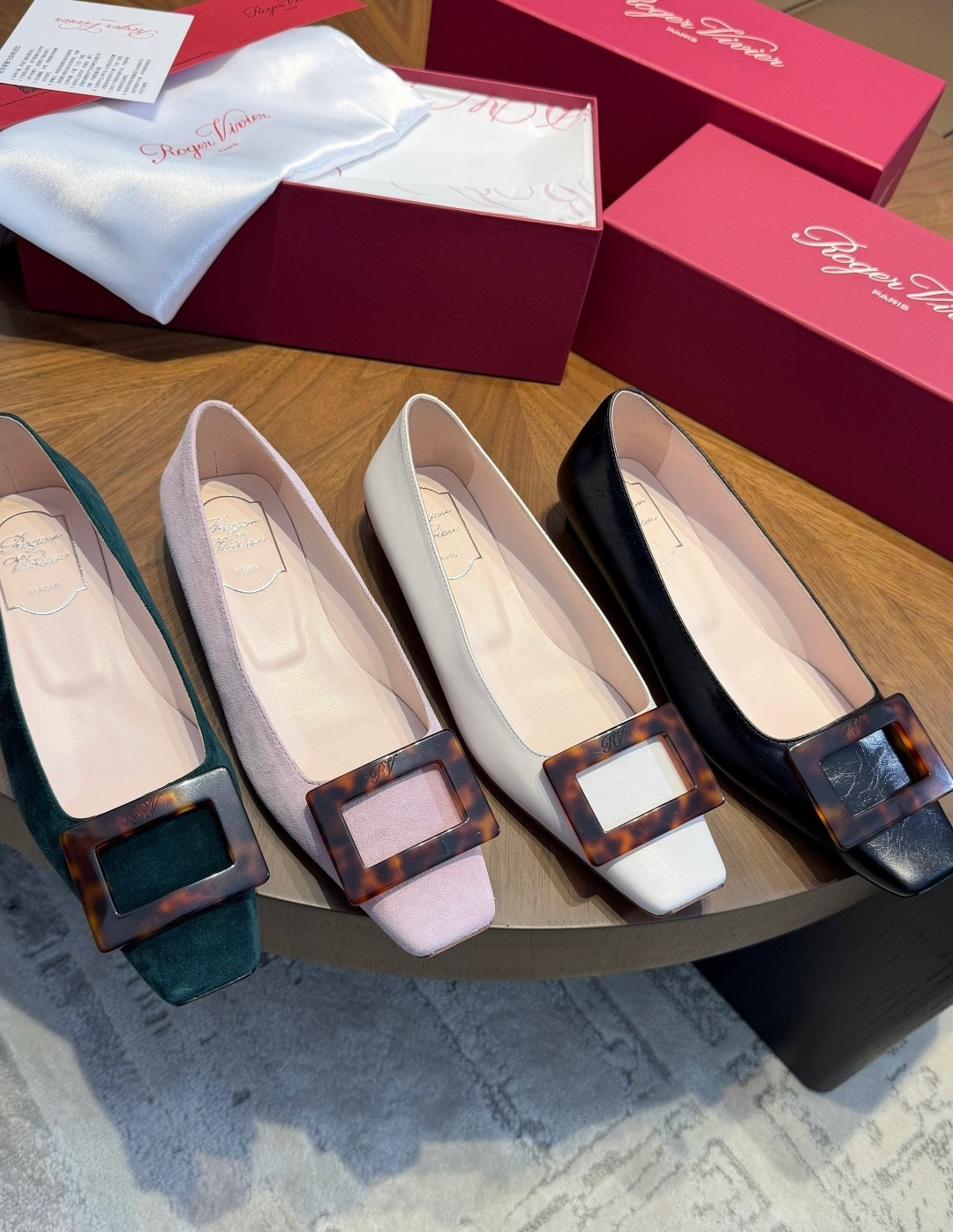 NO:901267,Flat shoes can also be very elegant ~ suitable for daily commuting. They are very practical and suitable for various occasions. They are also very elegant. They have a loose feeling that high heels do not have. Sandals, single shoes, sandals, flats, high heels19860909平底鞋也可以很气质～适合日常 通勤 都非常实用 各种场合都能适配 也很高雅 是高跟鞋没有的松驰感,凉鞋单鞋,sandals,flats,high heels,Women's Shoes