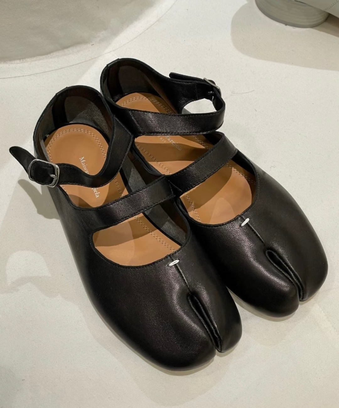 NO:906073,The double-ringed ballet shoes are so cute. They are super easy to wear on the feet. Very comfortable. Split-toe shoes.19860909双环芭蕾舞鞋太可爱了 上脚超级好穿～舒适度极佳,分趾鞋,Women's Shoes