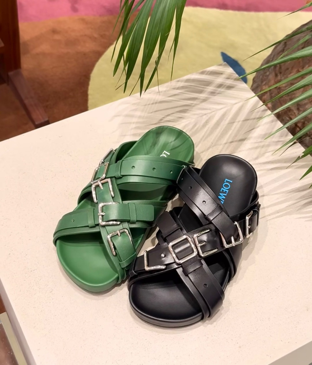 NO:906091,LOEWE new style｜Multi-metal buckle cross sandals, slippers, loewe, slippers19860909LOEWE新款｜多金属扣交叉凉拖,拖鞋,loewe,slippers,Women's Shoes