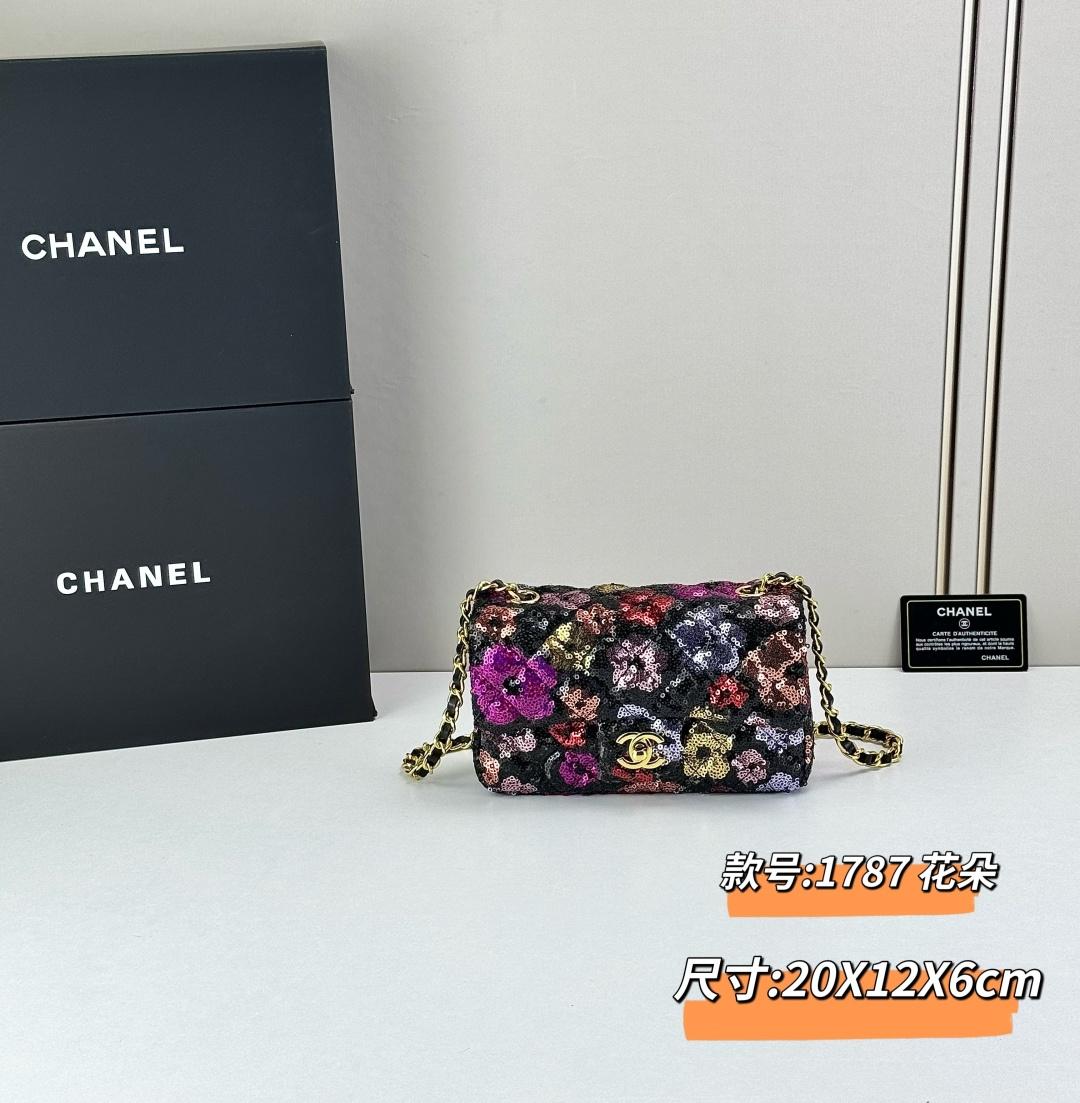 香奈儿CHANEL亮片CF链条包百搭经典 精致的一只真的超级无敌巨可爱仙气满满 小姐姐日常必入款款号:1