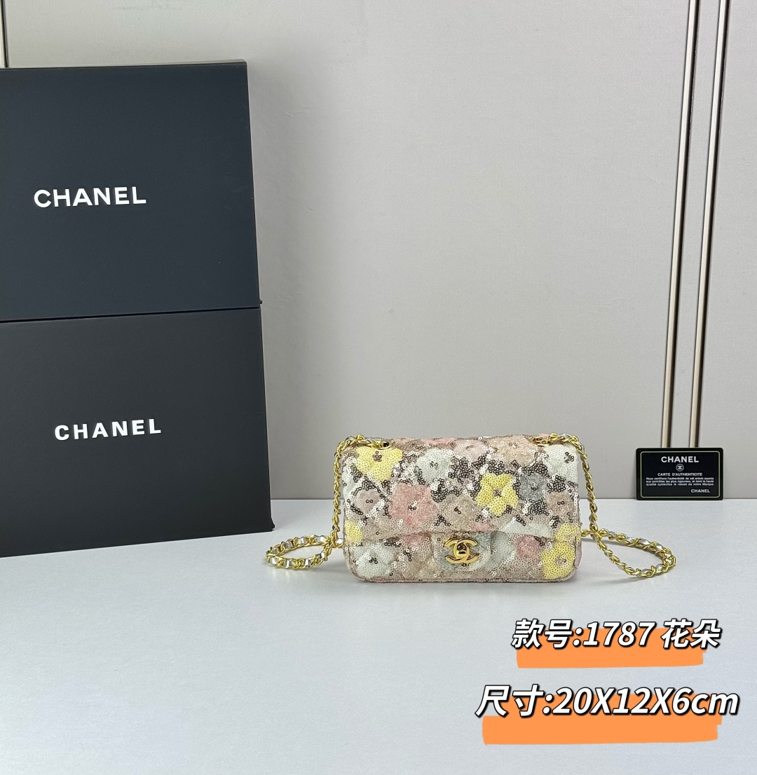 香奈儿CHANEL亮片CF链条包百搭经典 精致的一只真的超级无敌巨可爱仙气满满 小姐姐日常必入款款号:1
