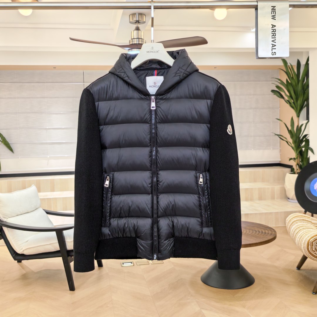 Пуховик Moncler