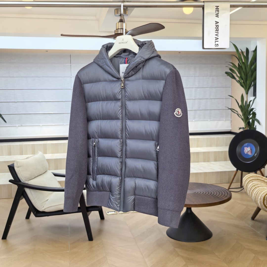 Пуховик Moncler