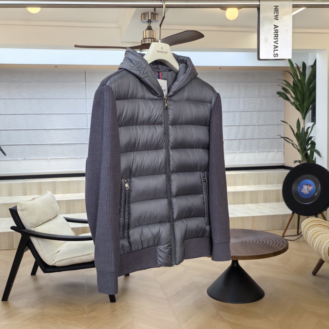 Пуховик Moncler