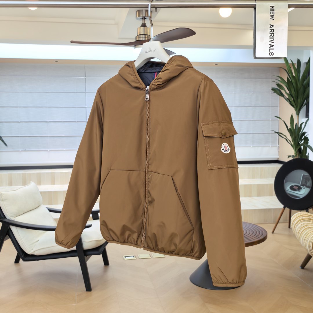 Пуховик Moncler
