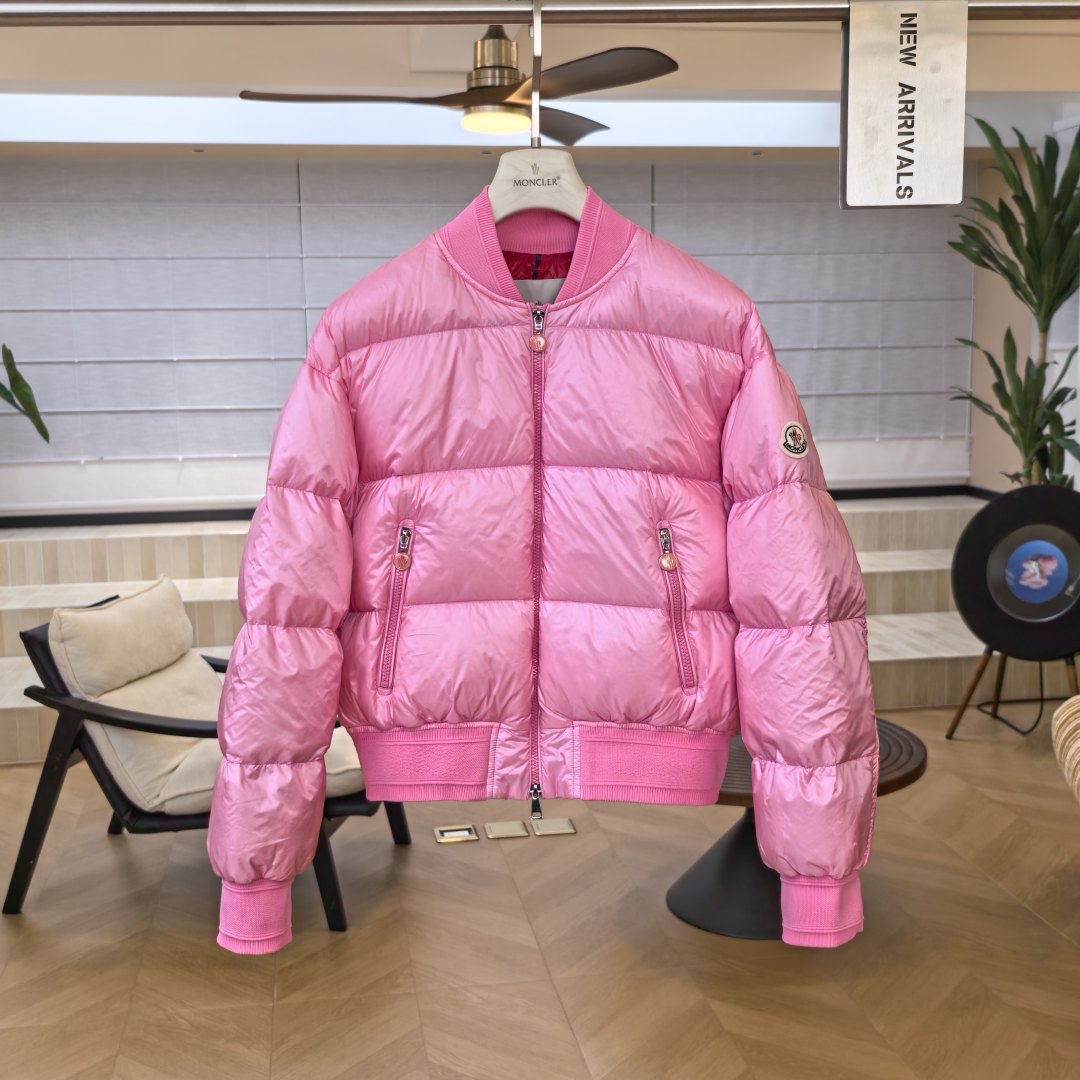 Пуховик Moncler
