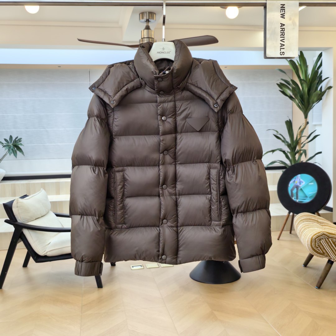 Пуховик Prada