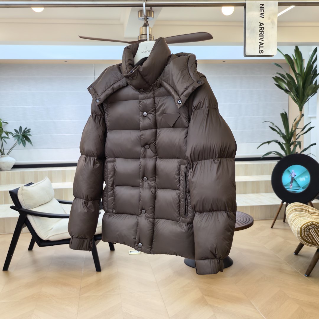Пуховик Prada